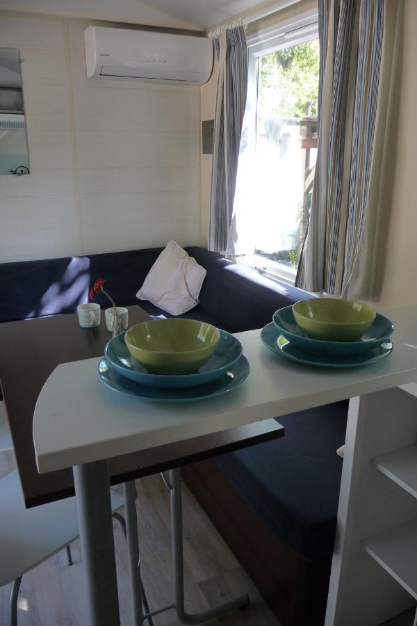 Holiday Prairies Mobile Home Grimaud Kültér fotó